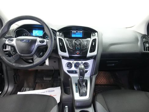 Used 2014 Ford Focus SE FWD image 25