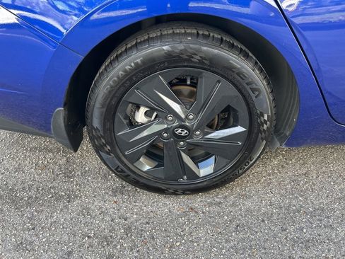 Used 2022 Hyundai Elantra SEL FWD image 18