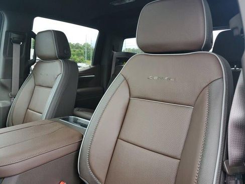 New 2026 GMC Sierra 1500 Denali w/ Technology Package AWD/4WD image 17