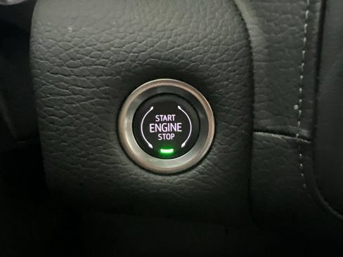Used 2024 GMC Yukon Denali w/ Advanced Technology Package AWD/4WD image 15