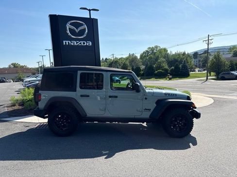 Used 2023 Jeep Wrangler Unlimited Sport AWD/4WD image 9