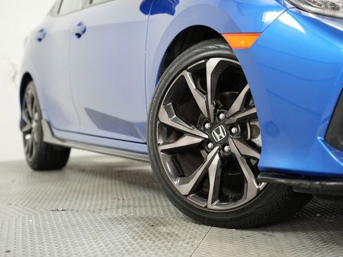 Used 2018 Honda Civic Sport Touring image 17