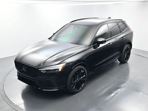Used 2024 Volvo XC60 B5 Ultimate w/ Protection Package Premier AWD/4WD image 30