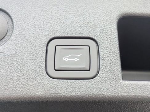 New 2026 Chevrolet Equinox ACTIV w/ Convenience Package III FWD image 33