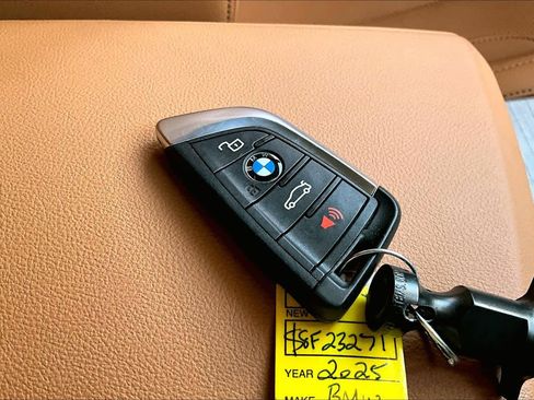 Certified 2025 BMW 330i Sedan image 15