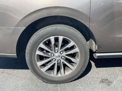 Used 2018 Ford Expedition Max Limited RWD image 23