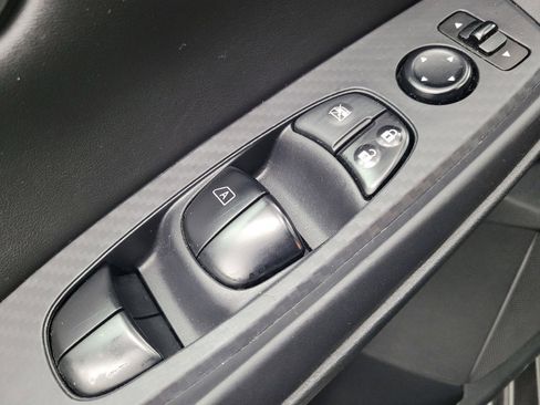 Used 2024 Nissan Sentra SV image 27