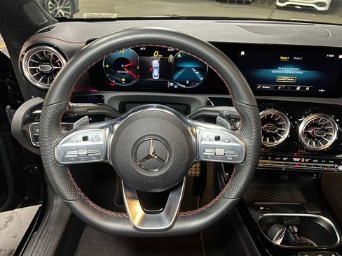 Used 2023 Mercedes-Benz CLA 250 4MATIC image 27