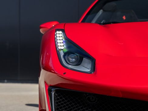 Used 2019 Ferrari 488 Pista Spider image 13