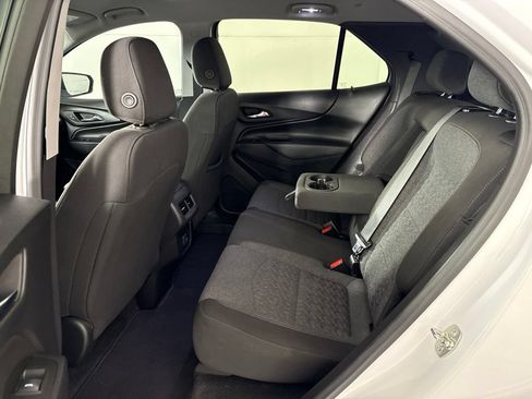 Used 2024 Chevrolet Equinox LT FWD image 23