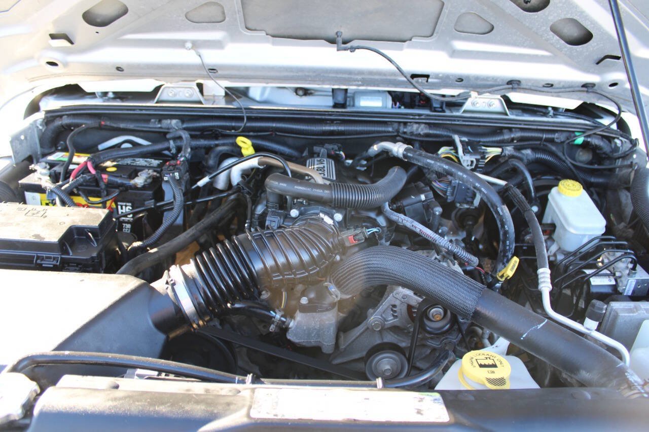 Used 2011 Jeep Wrangler Sport AWD/4WD image 17