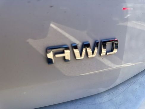 Used 2024 Chevrolet Equinox LS image 14