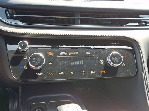 Certified 2026 INFINITI QX60 Sport w/ Dark Cargo Package image 17