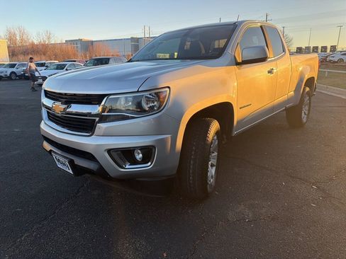 Used 2018 Chevrolet Colorado LT w/ LT Convenience Package image 7