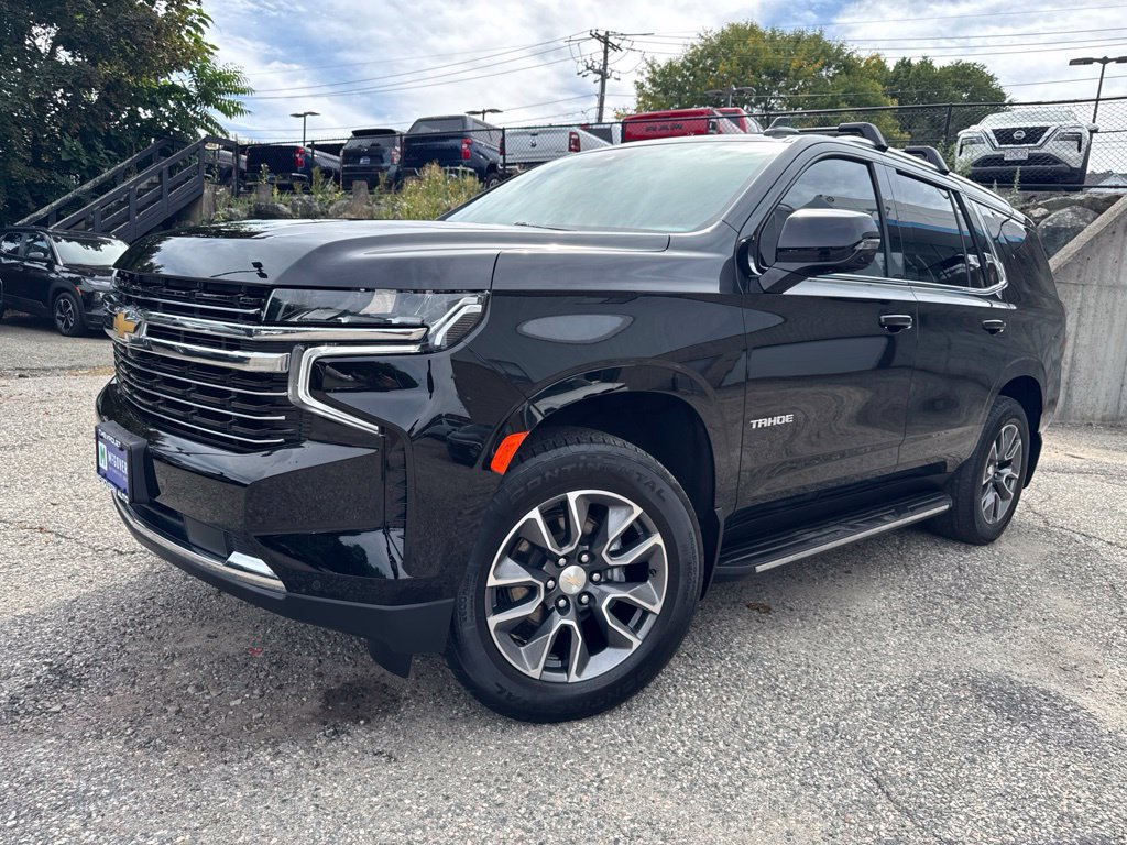 Used 2024 Chevrolet Tahoe LT w/ LT Signature Package AWD/4WD image 2