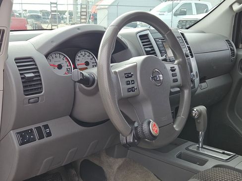 Used 2016 Nissan Frontier Desert Runner image 10