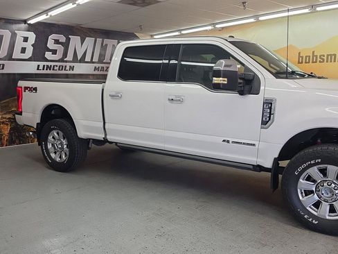Used 2017 Ford F350 Platinum w/ Platinum Ultimate Package AWD/4WD image 20
