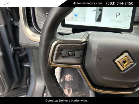 Used 2023 Rivian R1S Adventure image 32