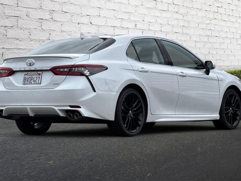 Used 2021 Toyota Camry XSE image 4