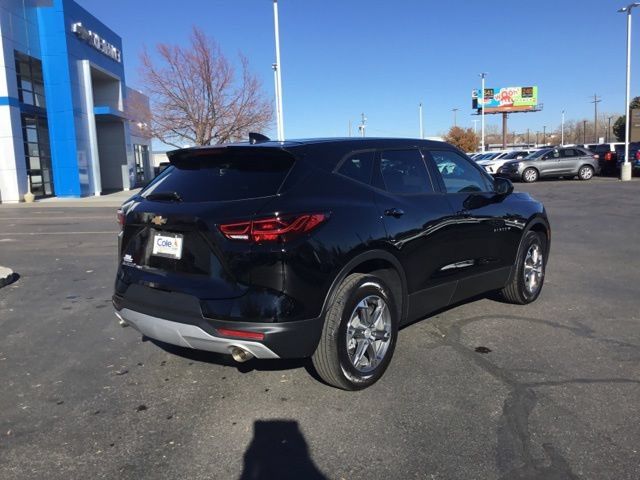 New 2025 Chevrolet Blazer LT AWD/4WD image 3