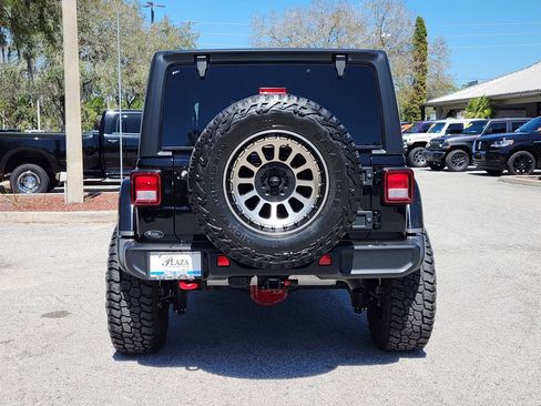 Used 2023 Jeep Wrangler Unlimited Rubicon image 5