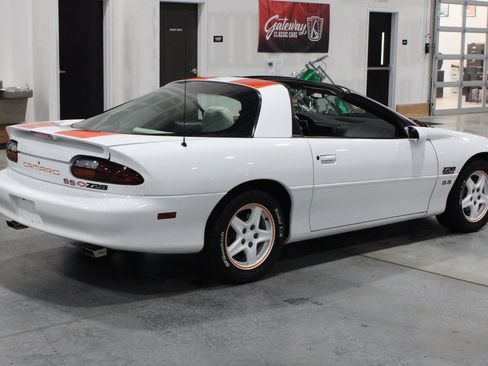 Used 1997 Chevrolet Camaro Z28 w/ Preferred Equipment Group 2 RWD image 4