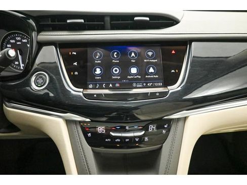 Used 2024 Cadillac XT6 Premium Luxury w/ Technology Package image 15