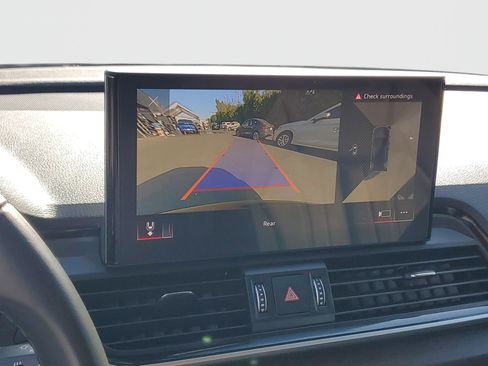 Used 2024 Audi Q5 e Premium Plus w/ Premium Plus Package image 30