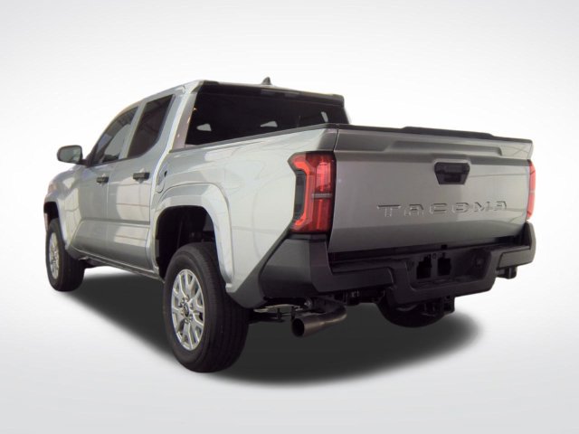 Used 2025 Toyota Tacoma SR RWD image 5