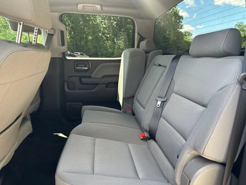 Used 2018 Chevrolet Silverado 1500 Custom w/ Custom Value Package AWD/4WD image 17