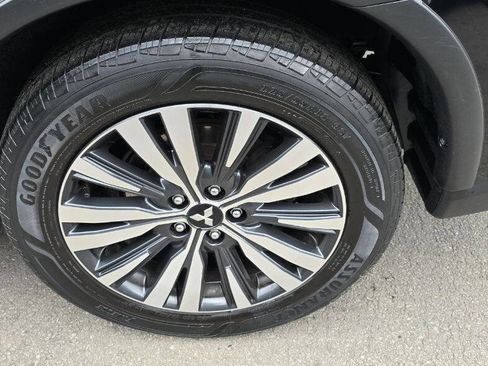 Used 2020 Mitsubishi Outlander SEL image 10