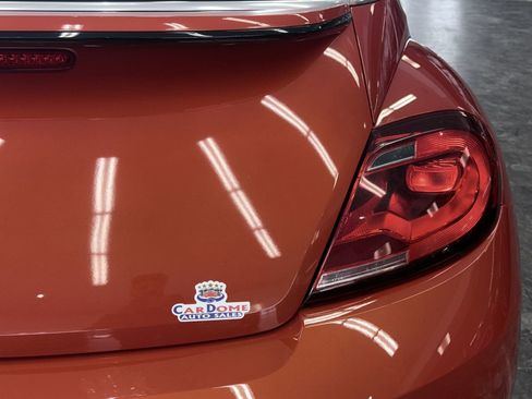 Used 2017 Volkswagen Beetle 1.8T Classic image 11