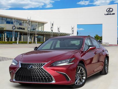Used 2025 Lexus ES 300h w/ Luxury Package