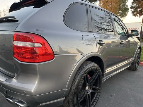 Used 2008 Porsche Cayenne GTS image 12
