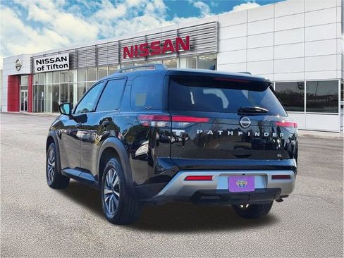 Used 2025 Nissan Pathfinder SL image 5