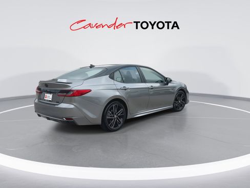 Used 2025 Toyota Camry XSE FWD image 8