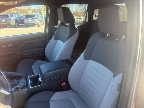 Used 2025 Toyota Tacoma TRD Sport image 21