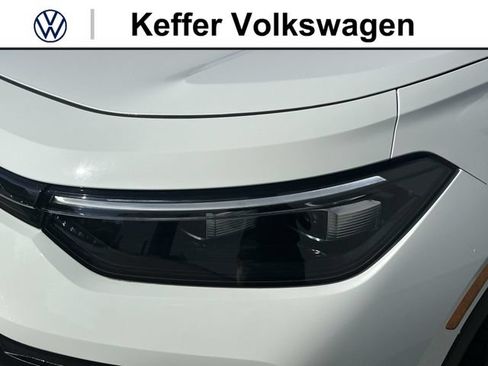 New 2026 Volkswagen Tiguan SE AWD/4WD image 9
