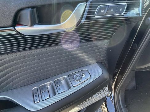 Used 2023 Hyundai Palisade Calligraphy image 18