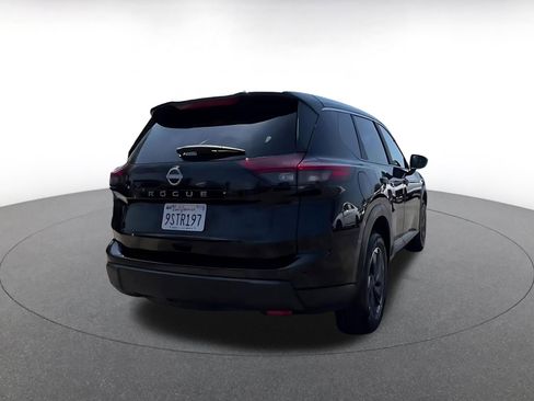 Used 2025 Nissan Rogue SV FWD image 15