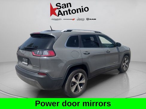 Used 2019 Jeep Cherokee Limited w/ Technology Group FWD image 15