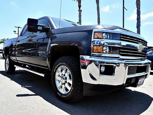 Used 2015 Chevrolet Silverado 2500 LT w/ LT Convenience Package AWD/4WD image 3