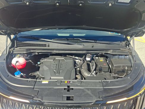 Used 2025 Kia Carnival EX FWD image 29