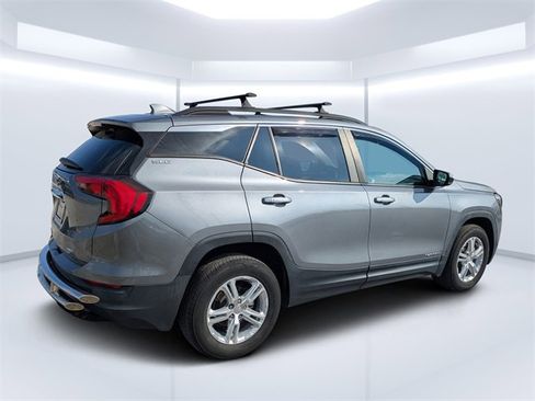 Used 2021 GMC Terrain SLE w/ Driver Convenience Package image 3