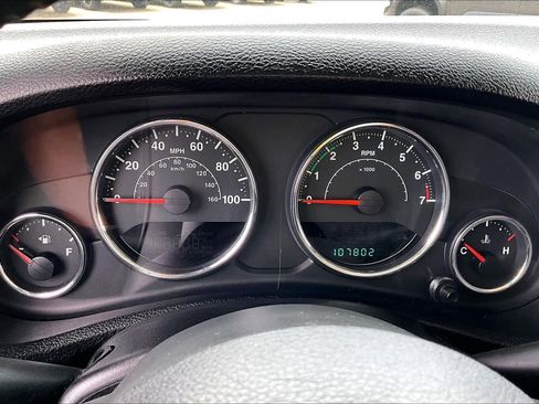 Used 2013 Jeep Wrangler Sport AWD/4WD image 22