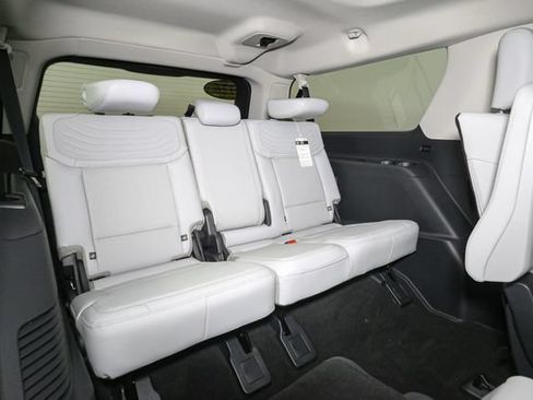 Used 2026 Ford Expedition Max Platinum w/ Platinum Ultimate Package AWD/4WD image 21