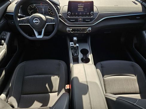 New 2025 Nissan Altima 2.5 SV image 9