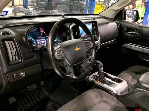 Used 2022 Chevrolet Colorado LT w/ Fleet Safety Package image 17