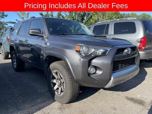 Used 2018 Toyota 4Runner TRD Off-Road AWD/4WD image 11