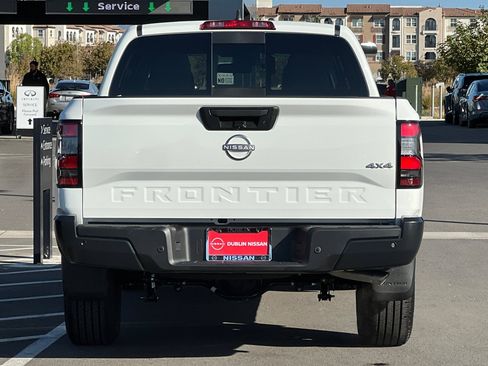 New 2026 Nissan Frontier S image 5